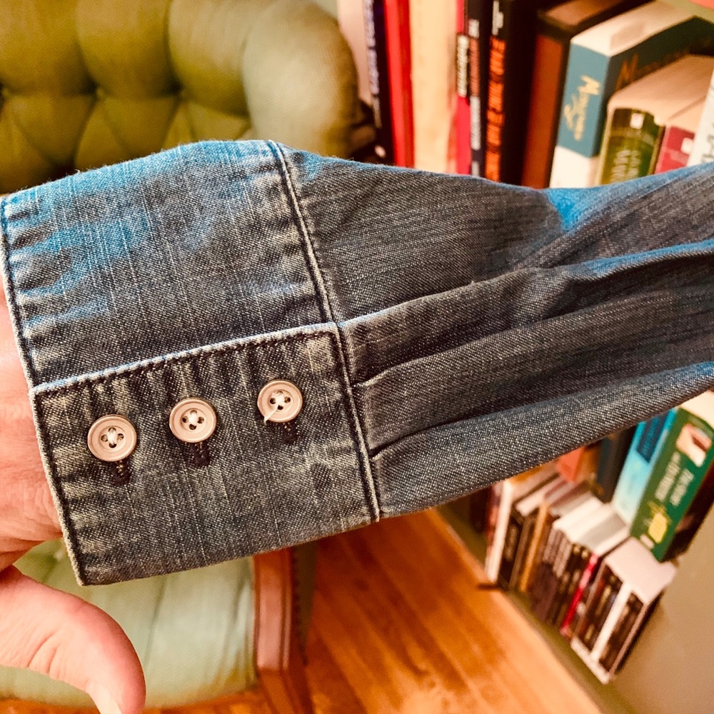 CHICOS button down - Picture 4 of 4